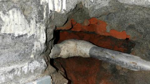 胡毅夫 - 牆內水管抓漏