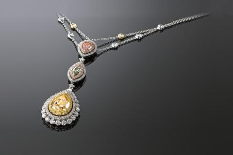 楊莉莉 - 鑽石項鍊設計, 附有歐美認證等項.