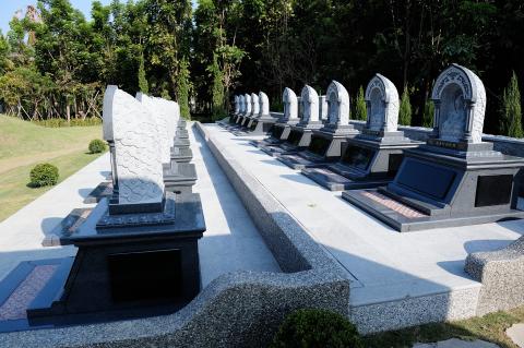 石基企業有限公司 - 墓園設計施工