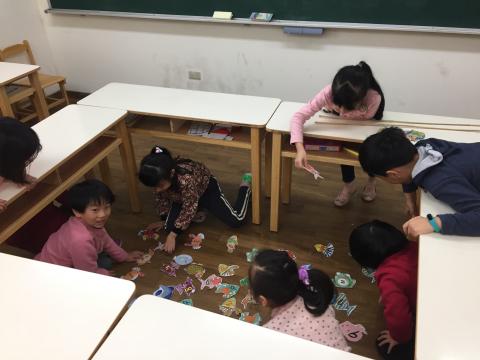 謝侑庭 - 寒假帶領補習班學生玩益智遊戲