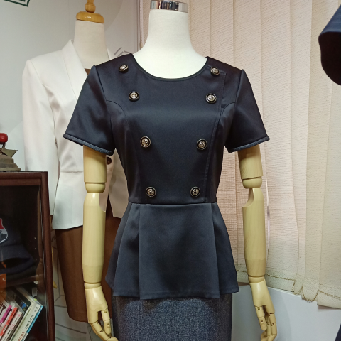 提供制服服務的專家高小姐