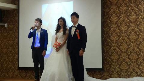 劉明睿 - 除了英語之外，還身兼婚禮主持，各類活動團康的帶領