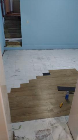 嶺頭裝潢（張家睿） - 舊磁磚滿批土再施工，平整度100分