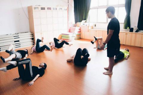 體能美學 - 【企業團體訓練】