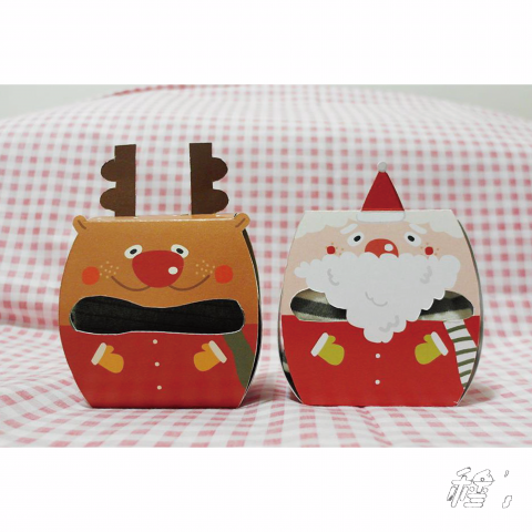 Sunny  穆 &rsquo; s - 聖誕包裝襪設計

以Ｑ版造型為外觀的設計，在聖誕節總是會想到襪子，襪子拿來包裹禮物送取，但襪子同時也可以變成麋鹿及聖誕老人的圍巾來溫暖他們哦！