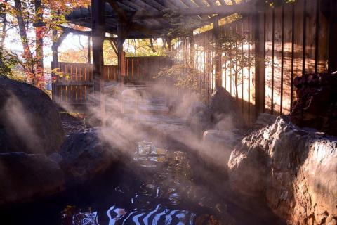 老蔡旅遊攝影工作室 - 跟著 老蔡旅遊攝影出國   泡溫泉賞日出人生一大享受