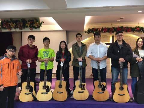 簡恩光 - 學生聖誕吉他聯合成發合照