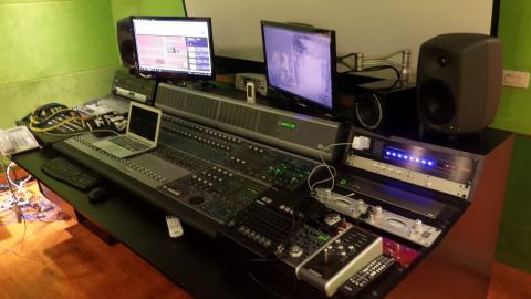 鍾欣儒 - 錄音室及攝影棚設計.專業空間及居家空間規劃