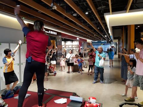 ken運動按摩工作室（府上私人教練服務） - 活動企劃帶動跳