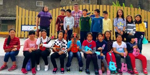 陳杰甫 - 新竹縣中興國小烏克麗麗社團教師