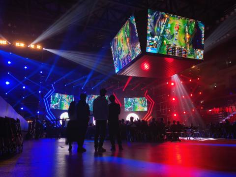 Eyeslive™ 艾思媒體 - 【2018 Holyland X校際電競公開賽】全網Live製播