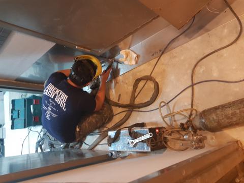 杜先生 - 廁所防水白鐵止水板焊接，