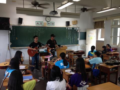 陳勻 - 梓官國中吉他社