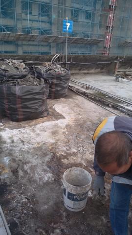 阿財工作室 - 大樓屋頂地磚打除