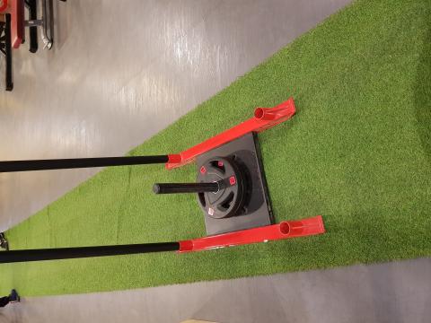 Mo-Mo私人教練工作室 - 還沒感受過 推雪橇 的 爆汗感嗎？還不趕快來推個100趟