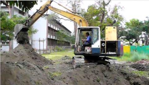 龍騰園林 - 怪手整地