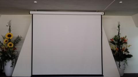 聿盛科技企業社 - 台北教會電動布幕安裝及調整