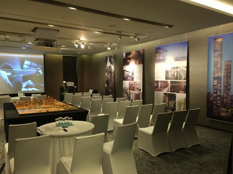 FIVE2FIVE Design Studio - Wardian 說明會背板設計(艾美場)