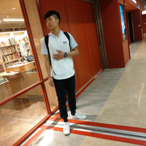 提供74包包服務的專家李宗翰