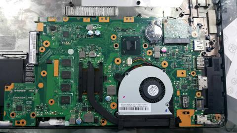 南港壹哥 - 工程師下班後 平價到府服務賺外快 各大廠牌筆電 原廠 筆電面板 變壓器 鍵盤 風扇 資料救援 蘋果手機 iphone 面板觸控板破裂更換 電池更換 到府服務 原廠的品質 路邊攤的價格 省錢大作戰