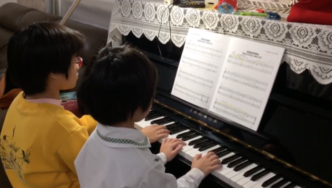 黃宣萍 - 學生的四手聯彈