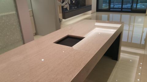 英家文創工程 - 訂做大理石餐桌，中崁電磁爐。