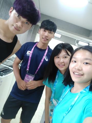 趙婕心 - 韓國排球選手很可愛的詢問洗衣中心的飲水機能不能用，他們要泡泡麵XD