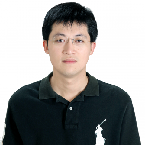 提供寄養犬服務的專家徐逸凡