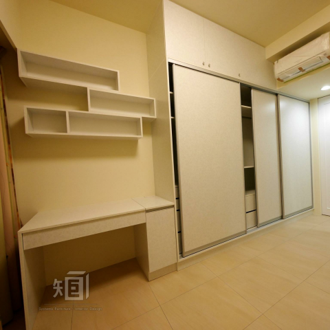 宏宇設計(專業設計公司及綜合建材銷售) - 推拉門衣櫃+書桌+吊櫃實作!!
