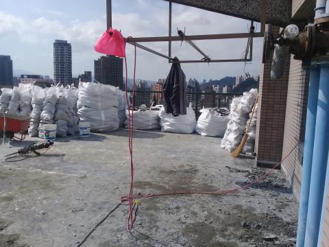 好運工程 - 八里頂樓地磗打除防水施作更新