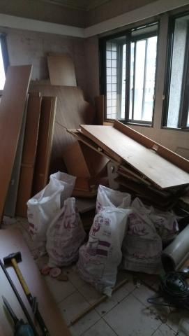 鴻家房屋翻修企業社 - 裝潢拆除 堆疊 裝袋等等