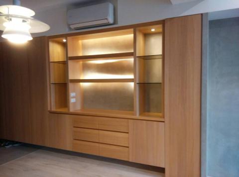 墨根空間設計股份有限公司 - 新竹 權峰案
玄關鞋櫃兼展示櫃,清水模樣式造型牆