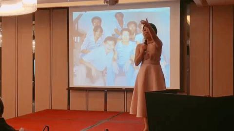 專業主持人小純:說出好故事好品牌 - 主持遊戲互動 專業主持人小純:說出好故事好品牌 - 主持遊戲互動