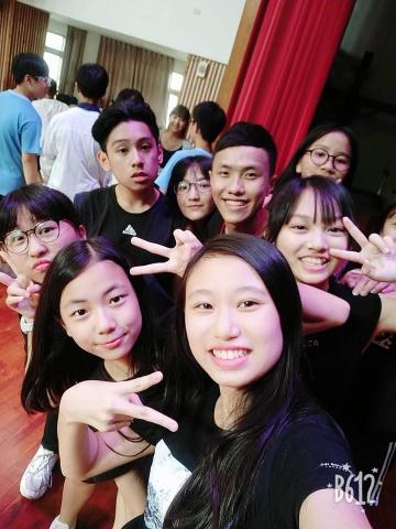 林伯儒 - 營隊與孩子們的合照