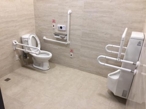 吳俊緯 - 無障礙廁所設備安裝