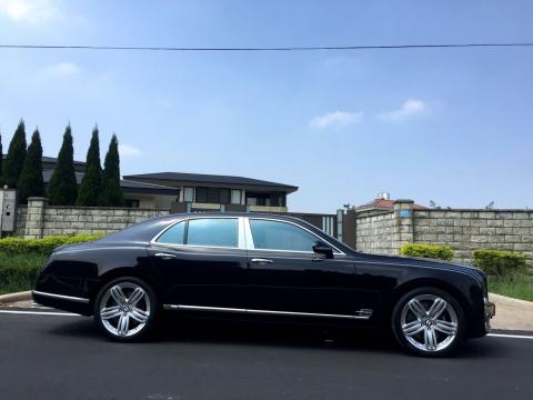 陳建瑋 - 專業結婚禮車、商務接送、會展擺設