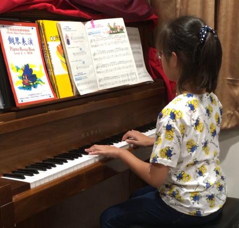 郭老師 - 小學6年級的學生