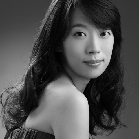 林怡均 - 專業的鋼琴教學
從幼兒啟蒙至成人進修
古典到流行
有音樂，就有愛
