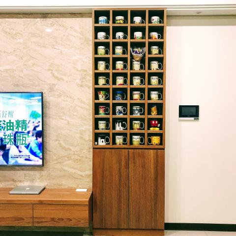 核鉅設計 - 木作馬克杯櫃