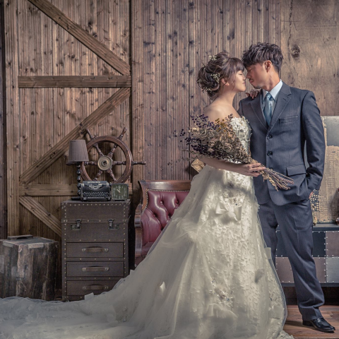 98攝影工作室 - <婚紗攝影>
自助式服務，提供新人更多自由化的選擇