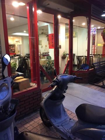 安愷鋼鋁門窗 - 