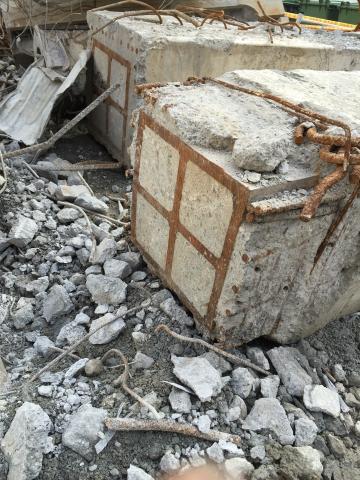 宏耀工程行 - 鍊鋸切割(鋼柱)