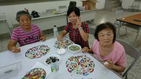 玖陶文創藝術 - 社區教學馬賽克拼貼