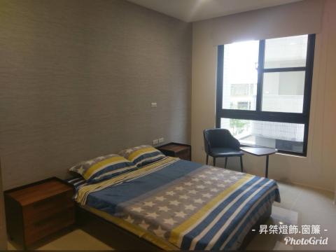 昇桀燈飾窗簾 - 桃園 王小姐
素色壁紙