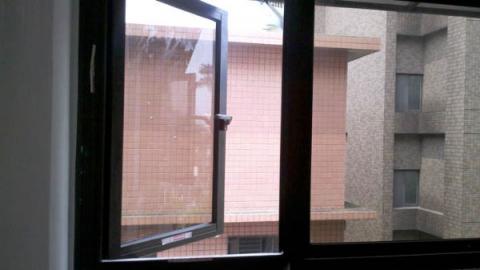 星瑞工程行 - 推射窗