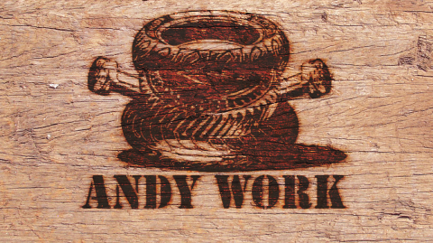 憶設計工作室 - 這次為Andy woks設計的漢堡造型是採自老板的綽號翰堡跟英文名字作為主旨。堡皮跟內餡都是以機車相關物品配備作為材料。打造專屬?！