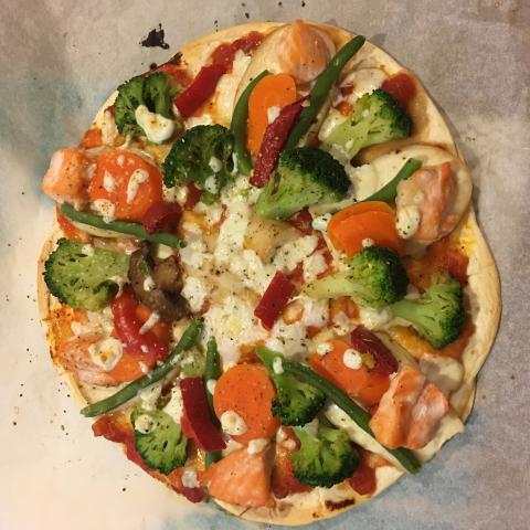 您的小幫手久安娜 - 墨西哥餅皮為底的pizza~