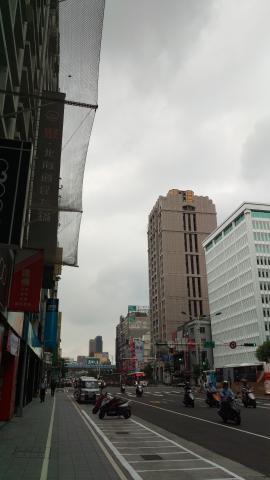 王柏翰 - 圖中黃色頂的大樓及是我之前的工地