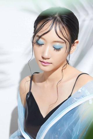 N&agrave;na Make-&uuml;p & Haǐr Design - 