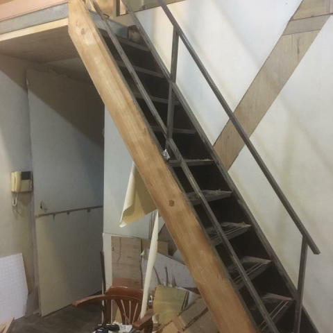荷西哥 - 台北哈密街室內修改工程-舊有樓梯轉向
